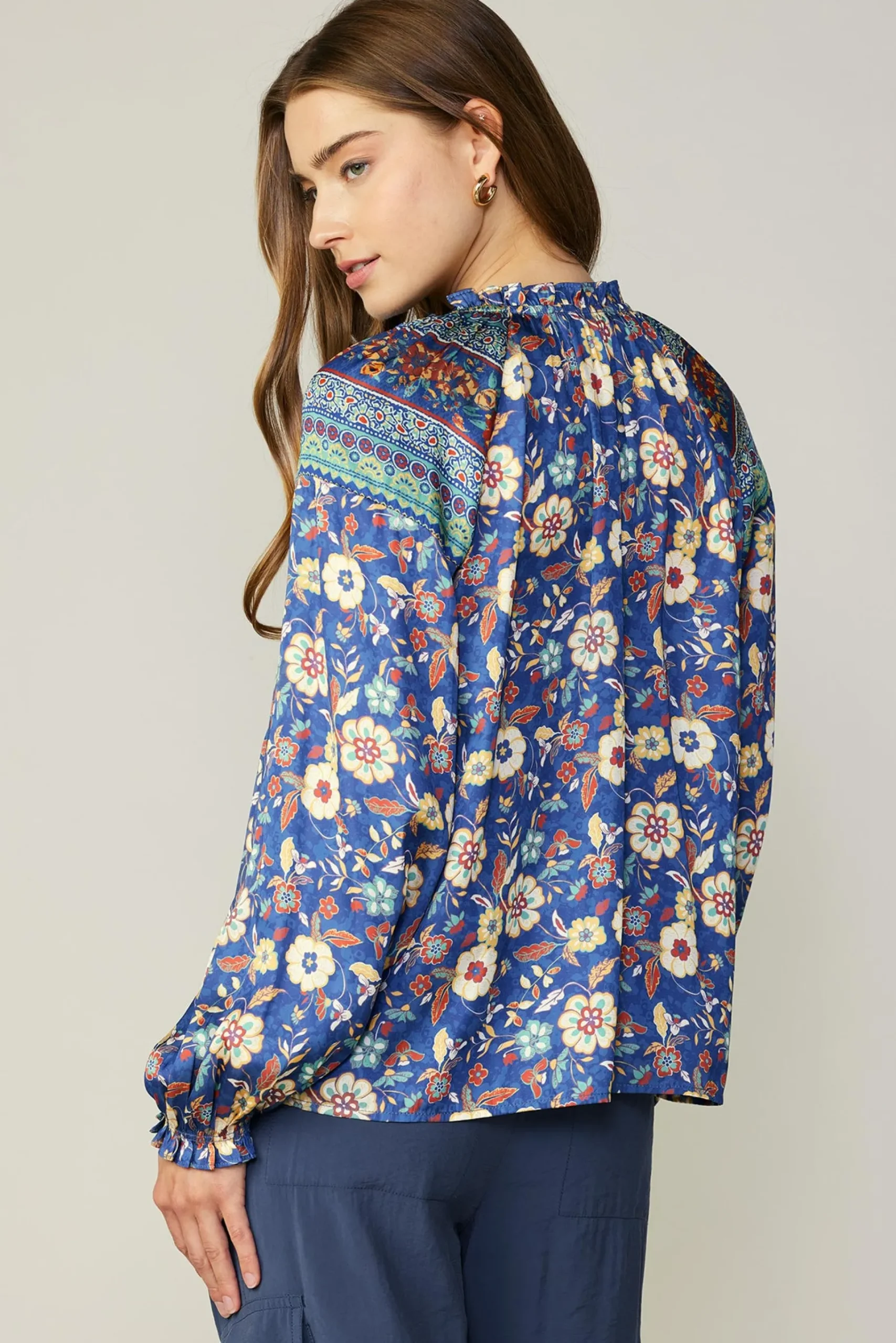 Best Floral Border Print Blouse Women Long Sleeve Tops
