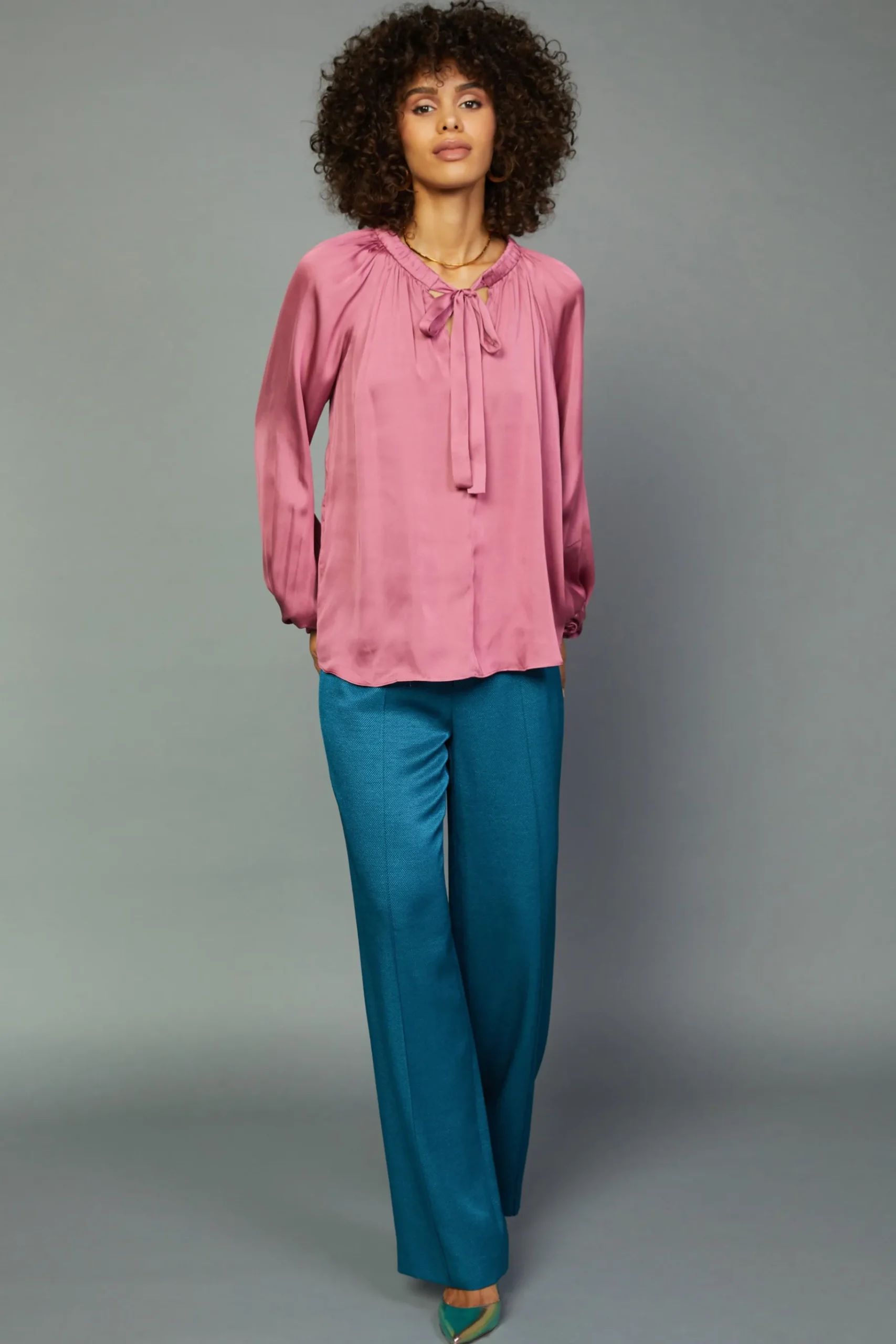 Fashion Gathered Bow Tie Blouse Women Long Sleeve Tops