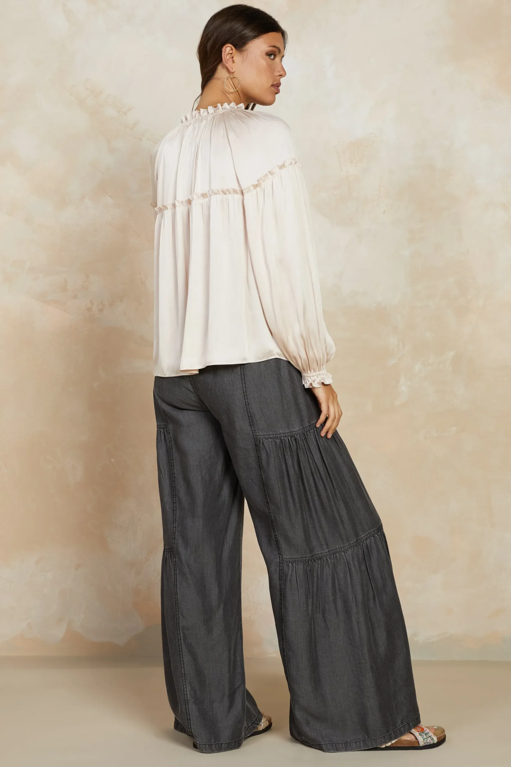 Fashion Picot Ruffled Blouse Women Long Sleeve Tops