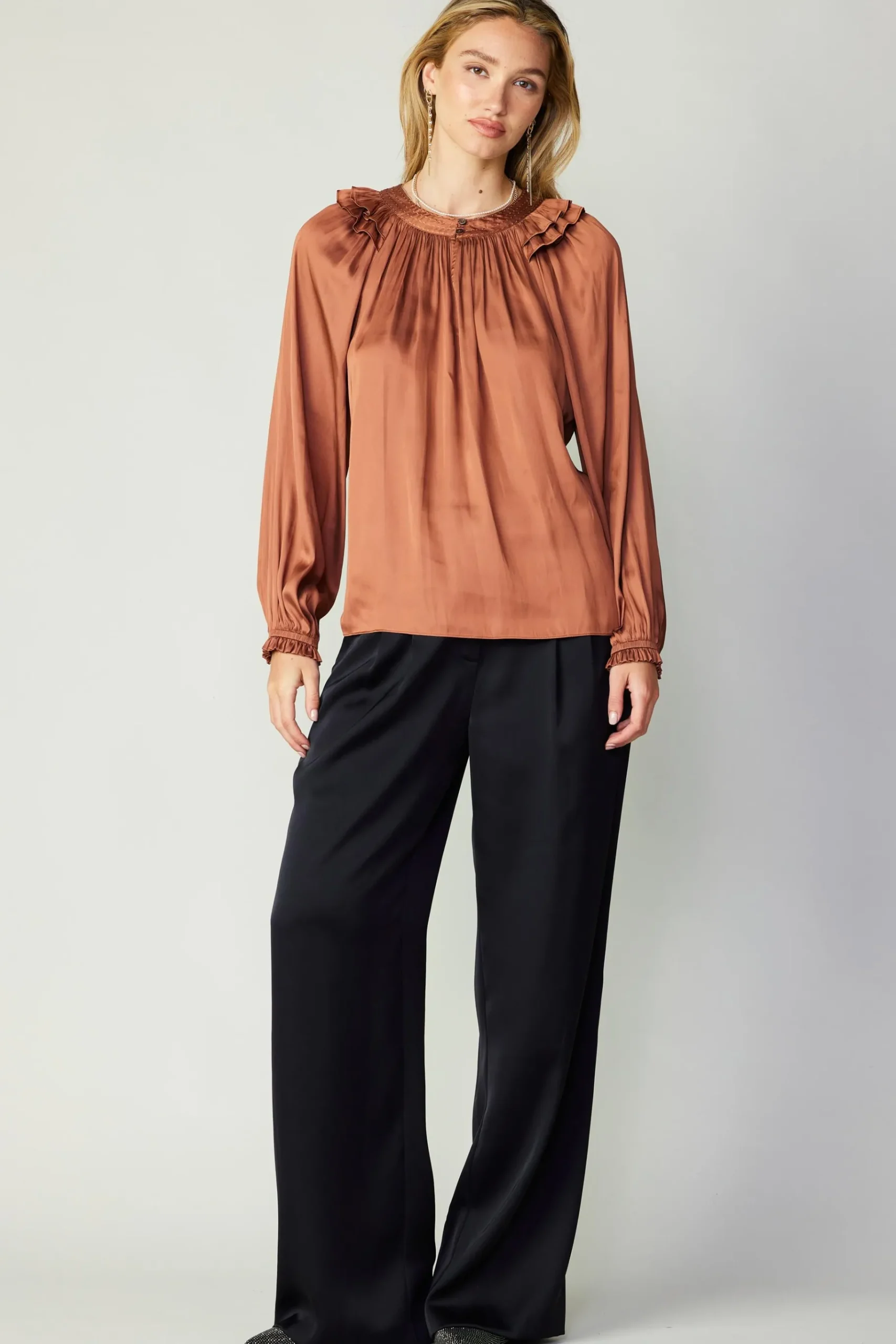 Fashion Ruffled Crewneck Blouse Women Long Sleeve Tops