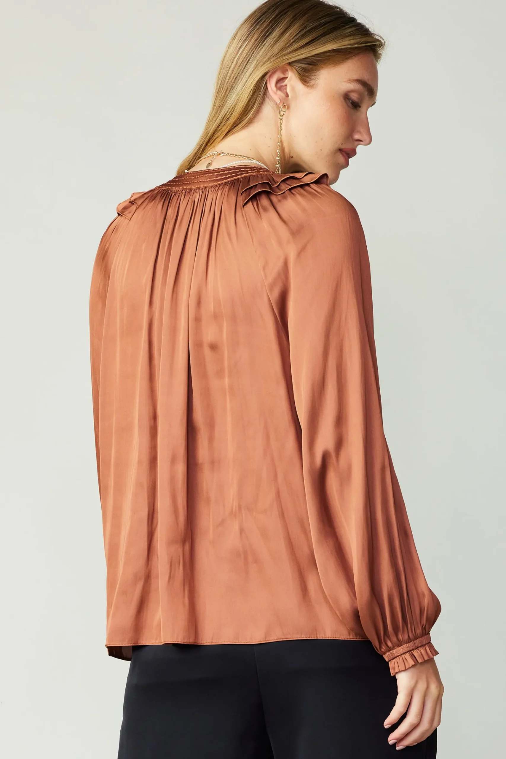 Fashion Ruffled Crewneck Blouse Women Long Sleeve Tops
