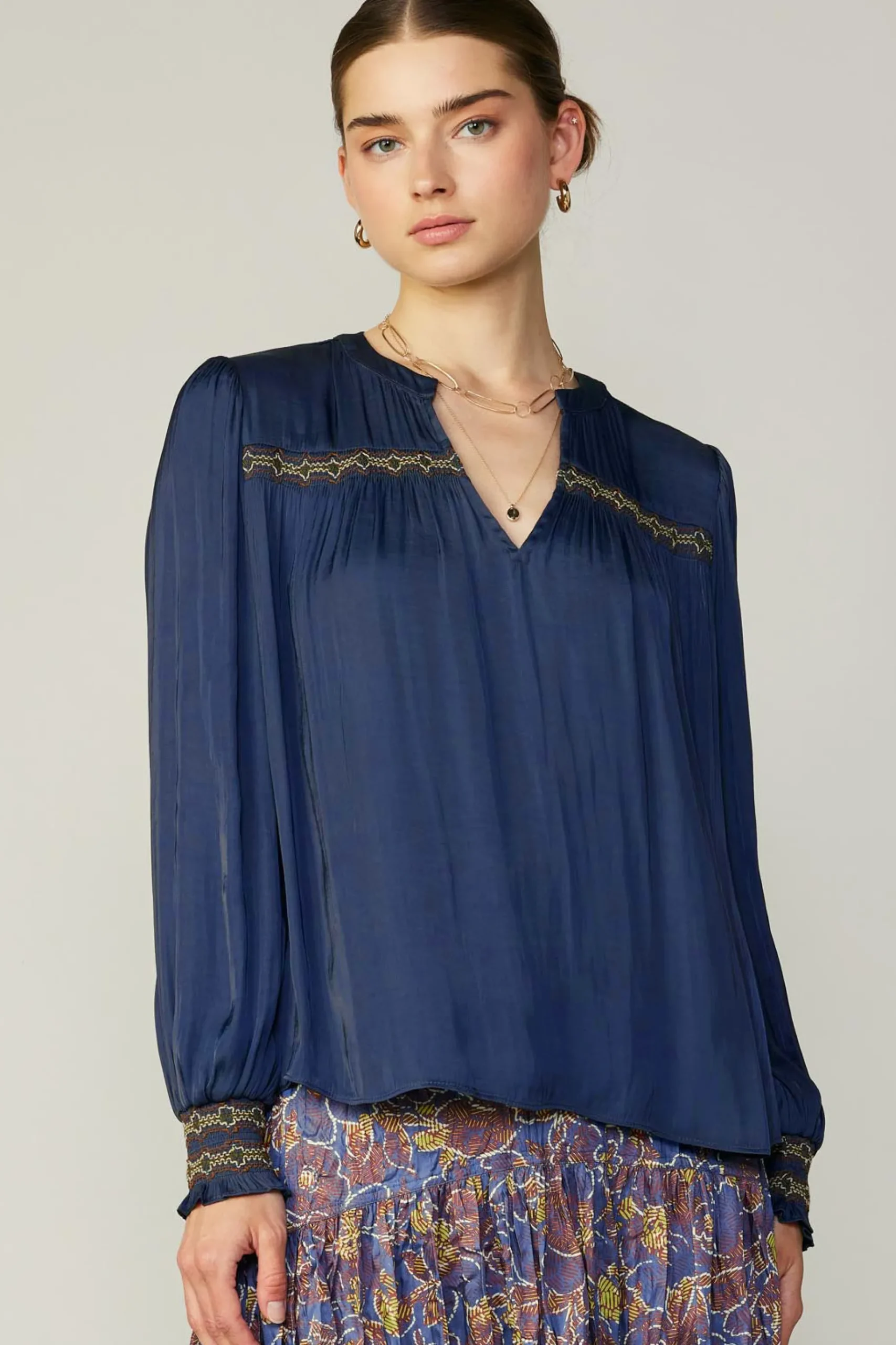 New Santa Fe Embroidered Blouse Women Long Sleeve Tops